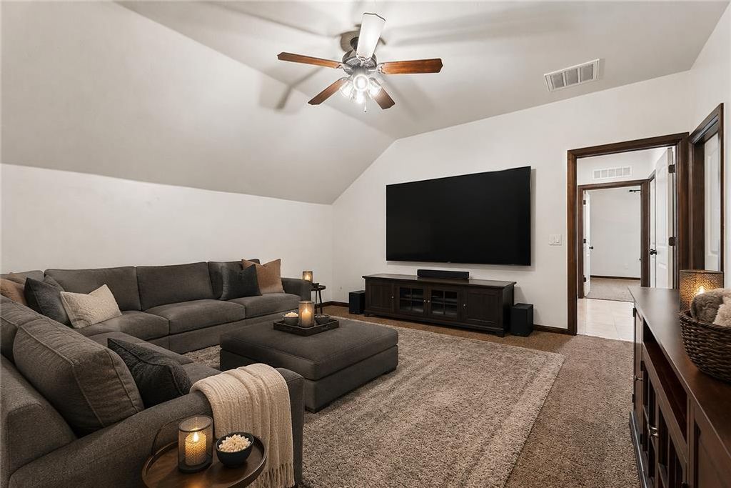Image 28 of property listing at 18300 Salvador Road, Edmond, OK 73012