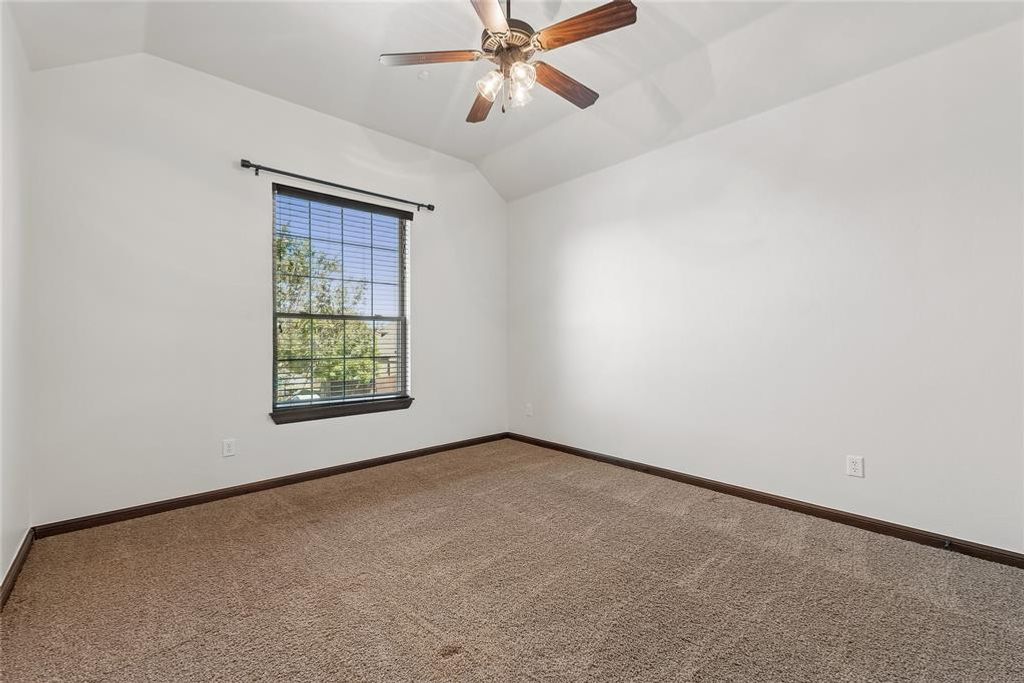 Image 29 of property listing at 18300 Salvador Road, Edmond, OK 73012