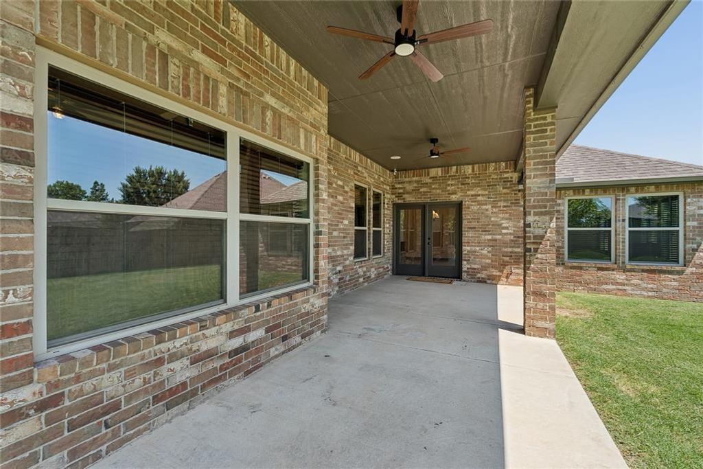 Image 31 of property listing at 18300 Salvador Road, Edmond, OK 73012