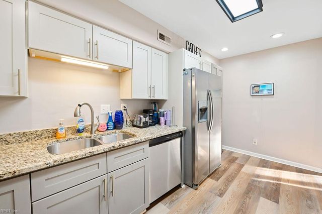 1400 River Birch RN, Chesapeake, VA 23320