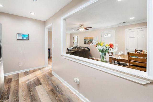 1400 River Birch RN, Chesapeake, VA 23320