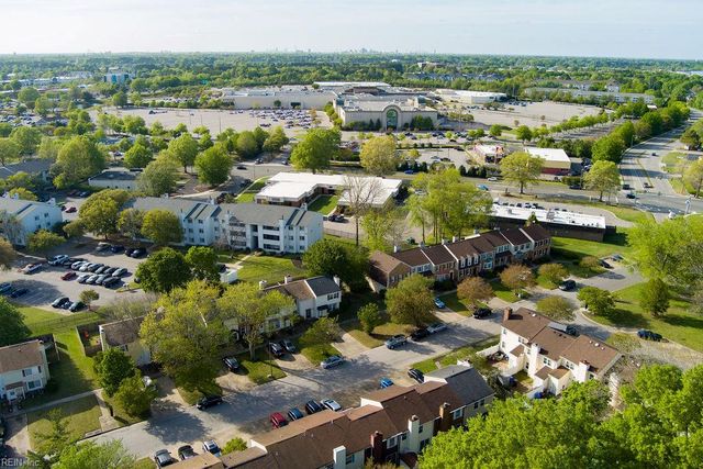 1400 River Birch RN, Chesapeake, VA 23320