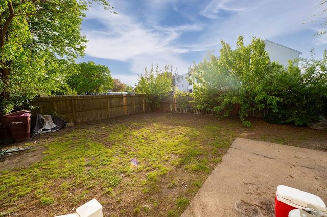 1400 River Birch RN, Chesapeake, VA 23320