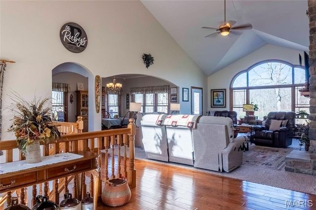 29061 State Highway Y, Jonesburg, MO 63351