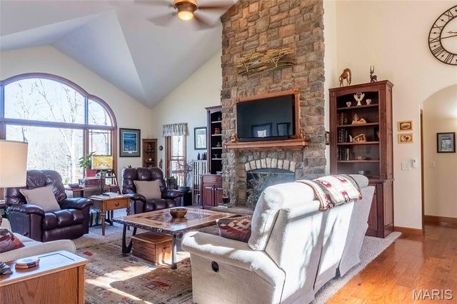 29061 State Highway Y, Jonesburg, MO 63351