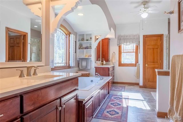 29061 State Highway Y, Jonesburg, MO 63351