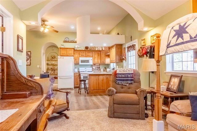 29061 State Highway Y, Jonesburg, MO 63351