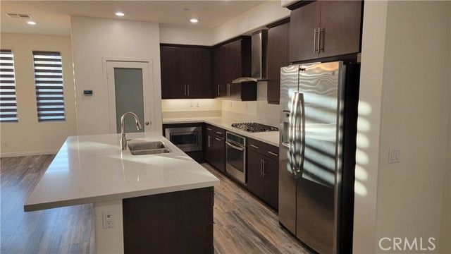 112 Acamar, Irvine, CA 92618