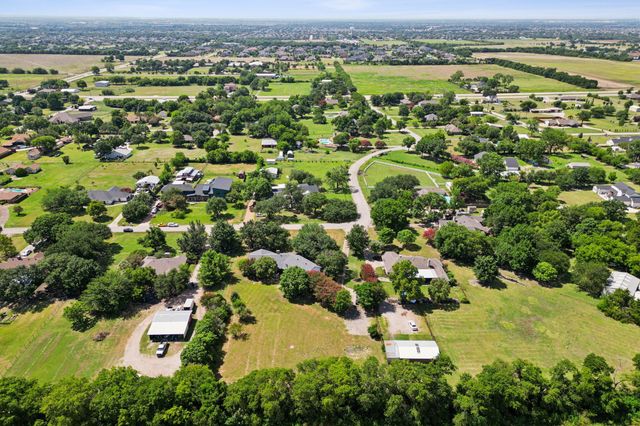 10 Chisholm Trail, Lucas, TX 75002