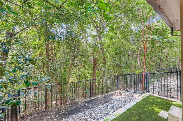 1310 Parmer LN 902, Austin, TX 78727