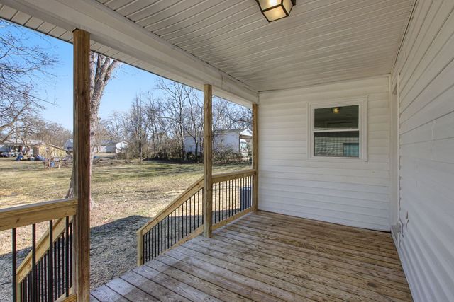 206 Moreland Ave, Shelbyville, TN 37160