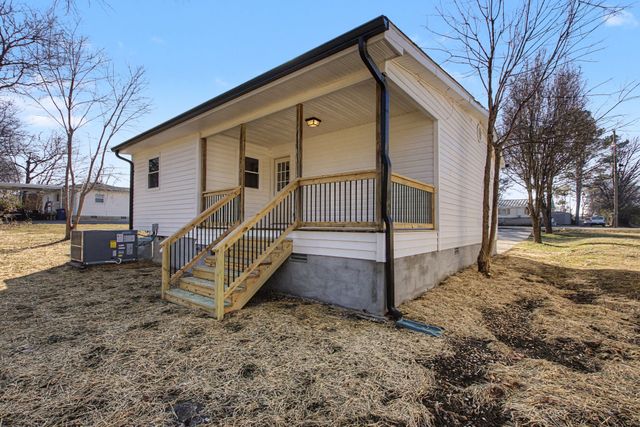 206 Moreland Ave, Shelbyville, TN 37160