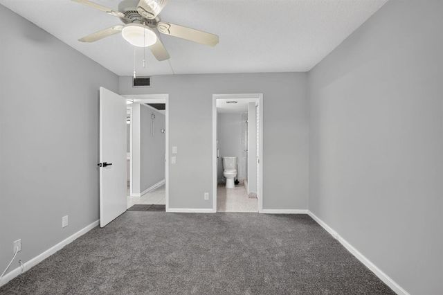 4022 Hythe B, Boca Raton, FL 33434