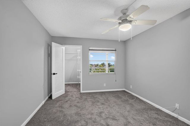 4022 Hythe B, Boca Raton, FL 33434