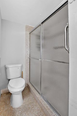 4022 Hythe B, Boca Raton, FL 33434
