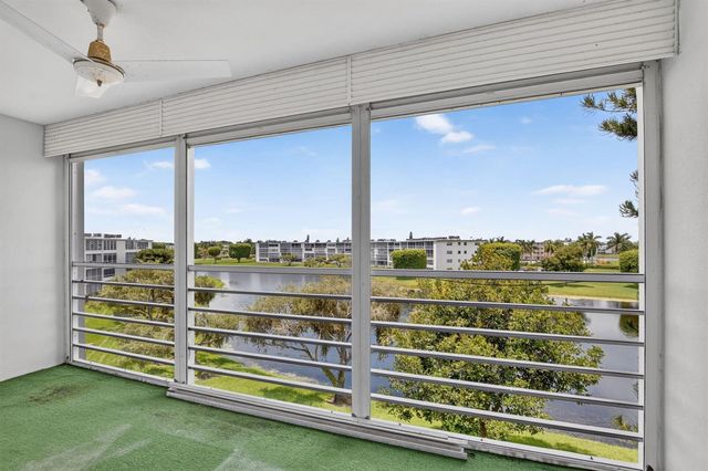 4022 Hythe B, Boca Raton, FL 33434