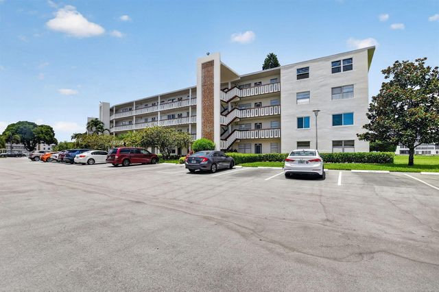4022 Hythe B, Boca Raton, FL 33434