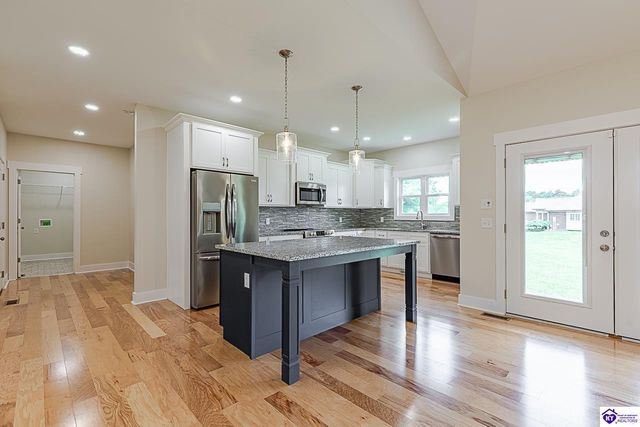 224 Beckley Woods Drive, Elizabethtown, KY 42701