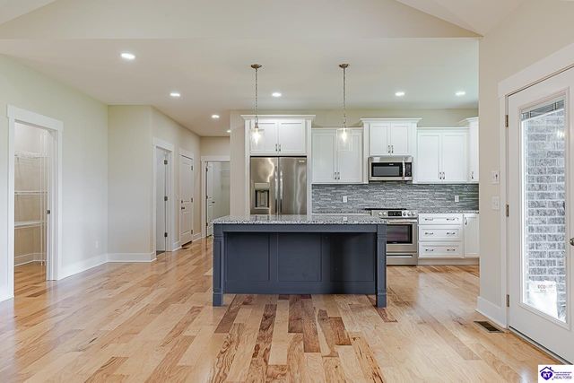 224 Beckley Woods Drive, Elizabethtown, KY 42701