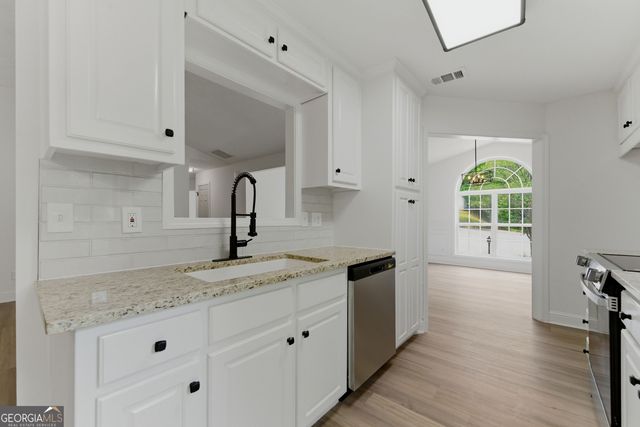 515 Ashland Manor Drive, Lawrenceville, GA 30045