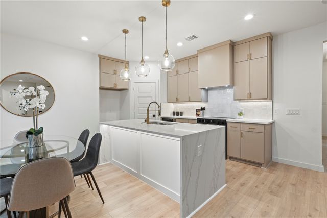 2508 Kool Avenue, Dallas, TX 75241