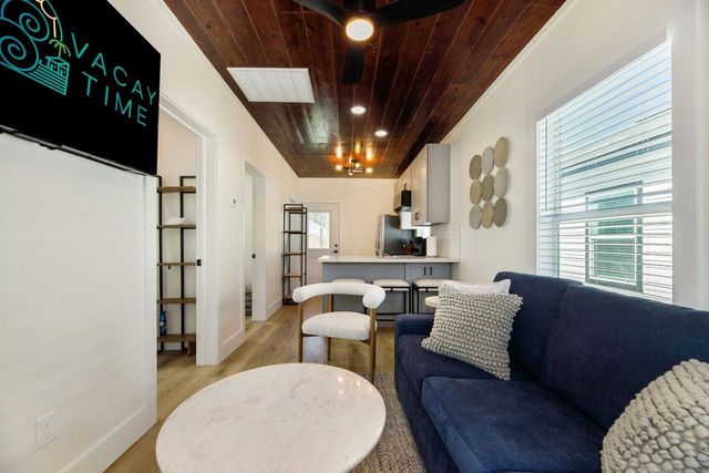 1214 53rd, Galveston, TX 77551