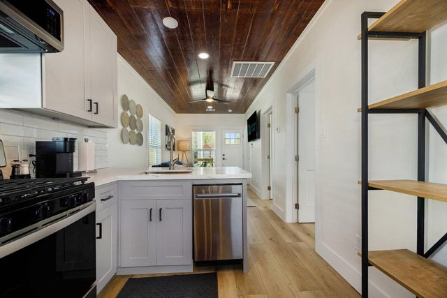 1214 53rd, Galveston, TX 77551