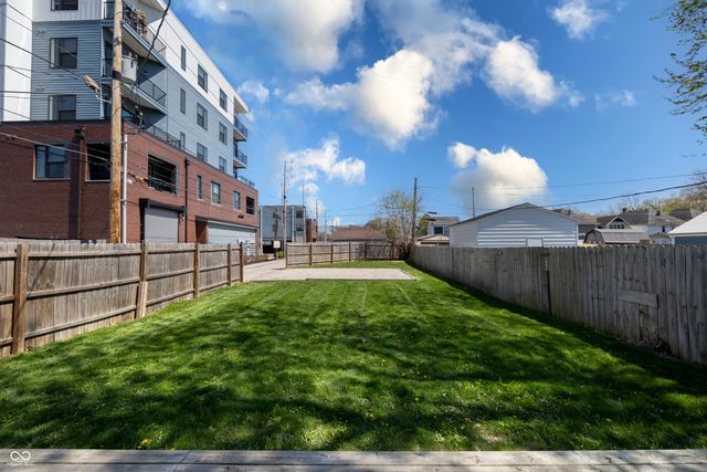 1121 Laurel Street, Indianapolis, IN 46203