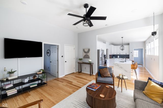 1121 Laurel Street, Indianapolis, IN 46203