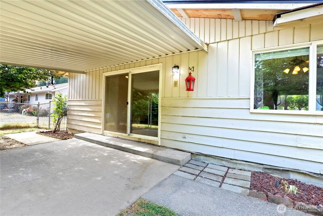 194 May Street W, Port Orchard, WA 98366