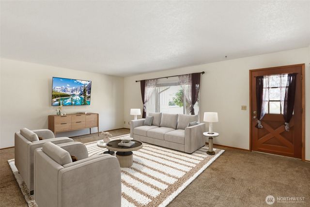 194 May Street W, Port Orchard, WA 98366