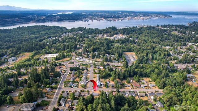 194 May Street W, Port Orchard, WA 98366