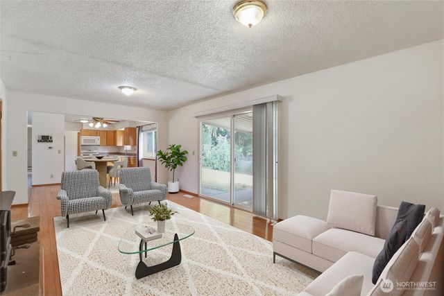 194 May Street W, Port Orchard, WA 98366