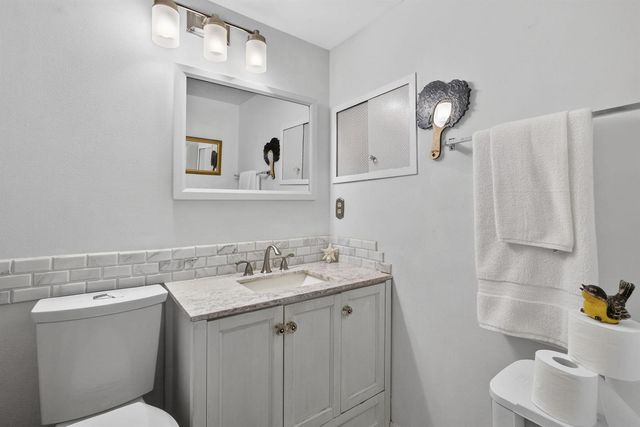 106 Camden E, West Palm Beach, FL 33417