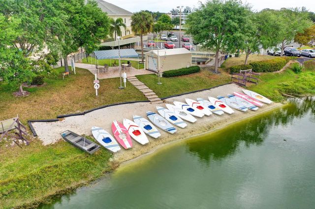 106 Camden E, West Palm Beach, FL 33417