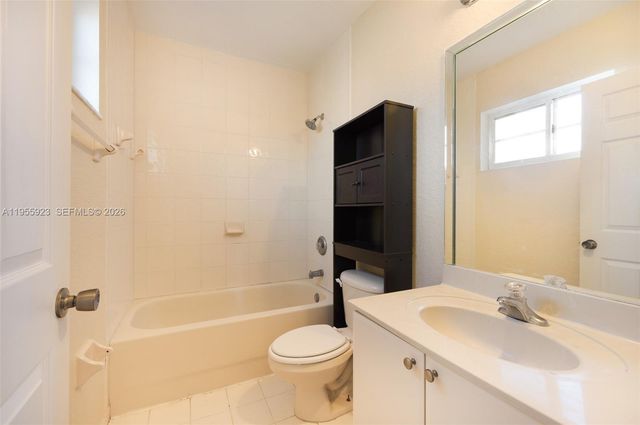 940 SW 6th Ave, Florida City, FL 33034