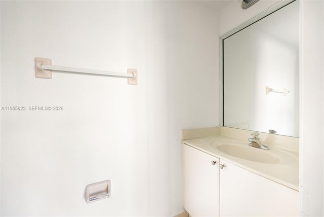 940 SW 6th Ave, Florida City, FL 33034