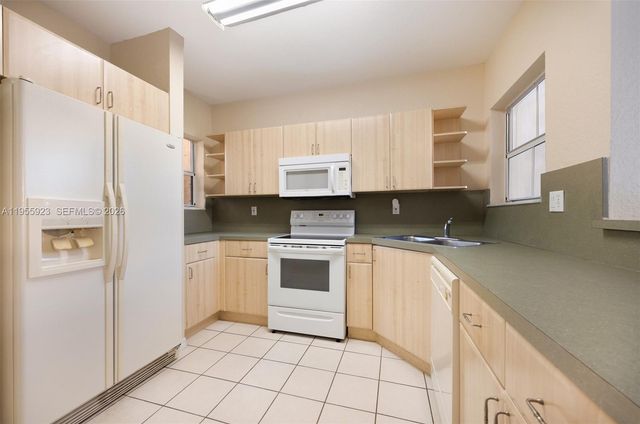 940 SW 6th Ave, Florida City, FL 33034