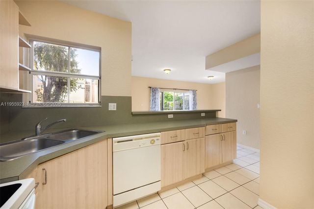 940 SW 6th Ave, Florida City, FL 33034