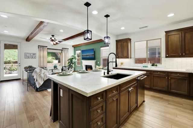 6640 Hollyleaf Court, Carlsbad, CA 92011