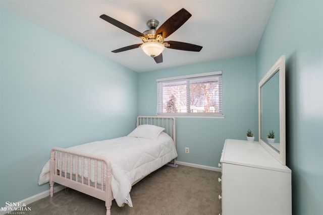 931 W Elmwood Avenue, Clawson, MI 48017