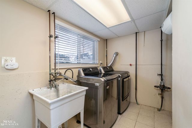 931 W Elmwood Avenue, Clawson, MI 48017