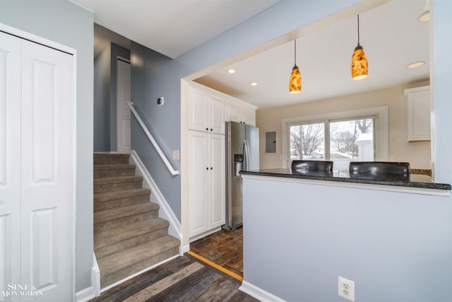 931 W Elmwood Avenue, Clawson, MI 48017