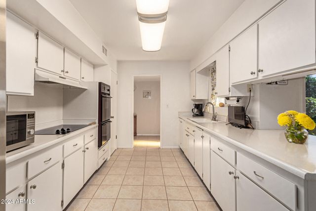 10728 W CHERYL Drive, Sun City, AZ 85351