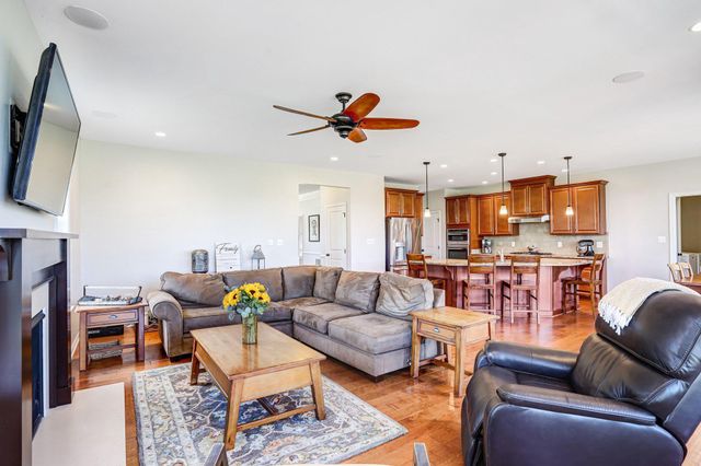 41228 TURTLE DOVE CIR, Aldie, VA 20105