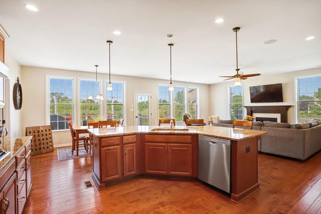 41228 TURTLE DOVE CIR, Aldie, VA 20105
