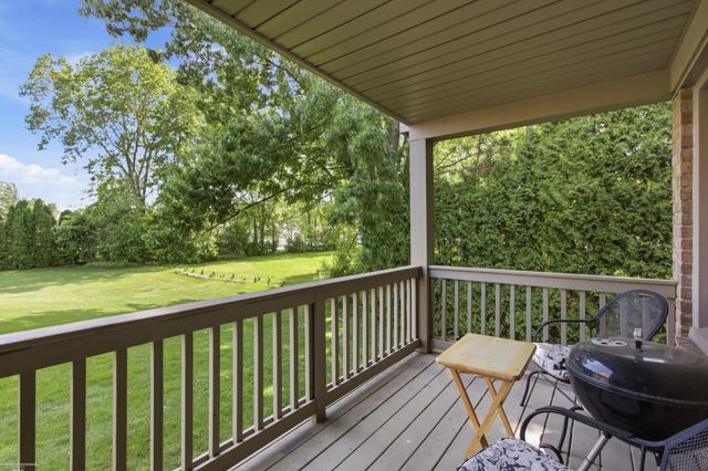 47153 W Mission Valley Drive, Macomb Twp, MI 48042