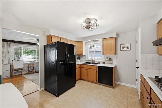 5051 Bradley Lane, Hamburg, NY 14075
