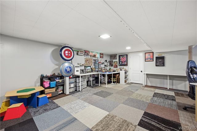 5051 Bradley Lane, Hamburg, NY 14075