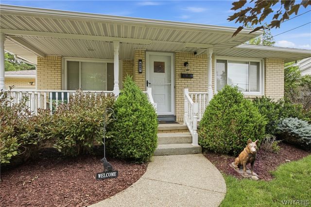 5051 Bradley Lane, Hamburg, NY 14075